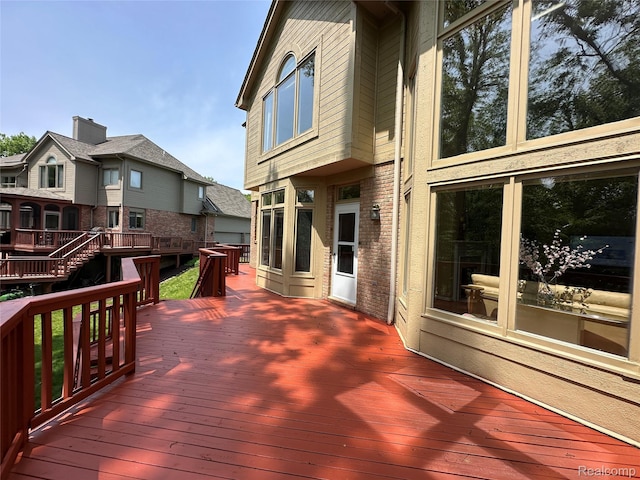 6601PEMBRIDGEHILL Pembridge Hl, West Bloomfield, MI 48322 - wooden terrace with a residential view