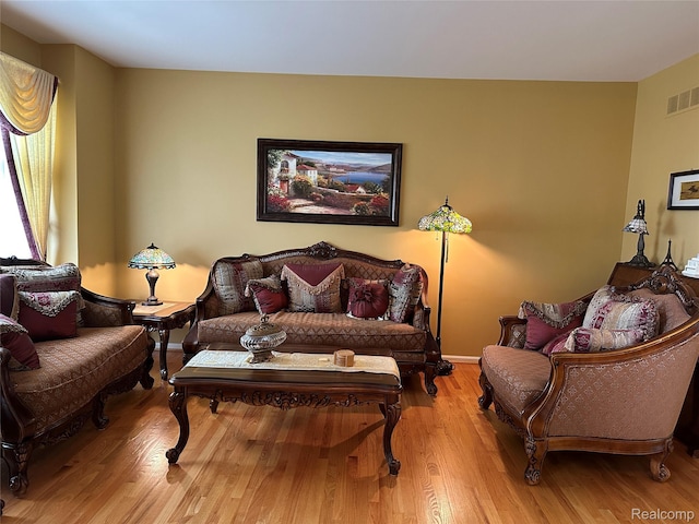 6601PEMBRIDGEHILL Pembridge Hl, West Bloomfield, MI 48322 - living room featuring wood finished floors