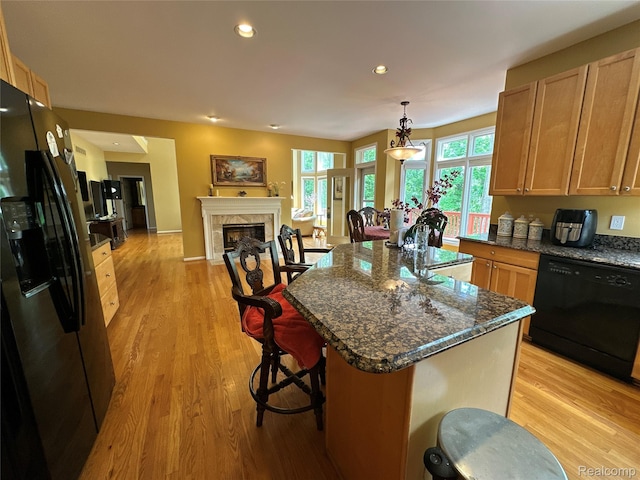 6601PEMBRIDGEHILL Pembridge Hl, West Bloomfield, MI 48322 - kitchen with dishwasher, refrigerator with ice dispenser, light wood finished floors, recessed lighting, and a center island