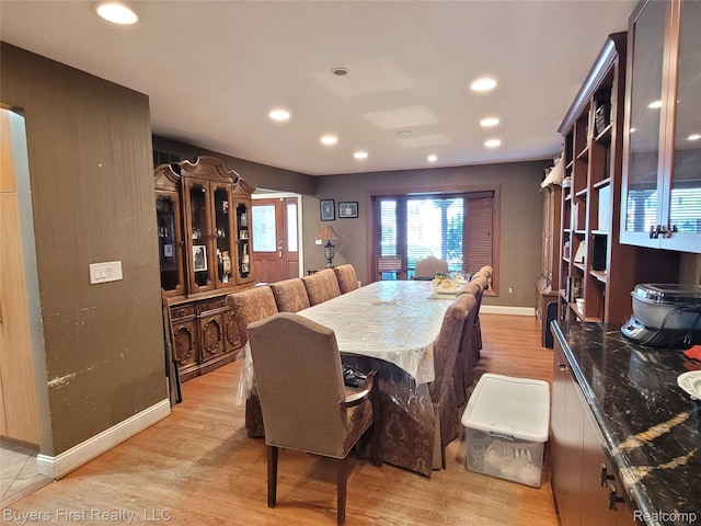 17137 Hilton St, Southfield, MI 48075 - dining area with light wood-style flooring and recessed lighting