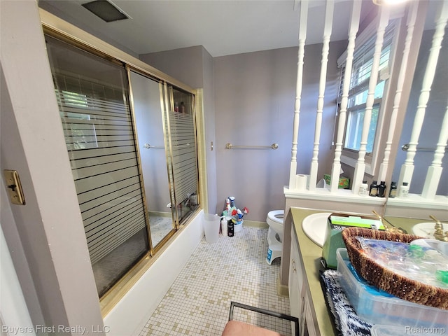 17137 Hilton St, Southfield, MI 48075 - bathroom with vanity, shower / bath combination with glass door, and tile patterned flooring