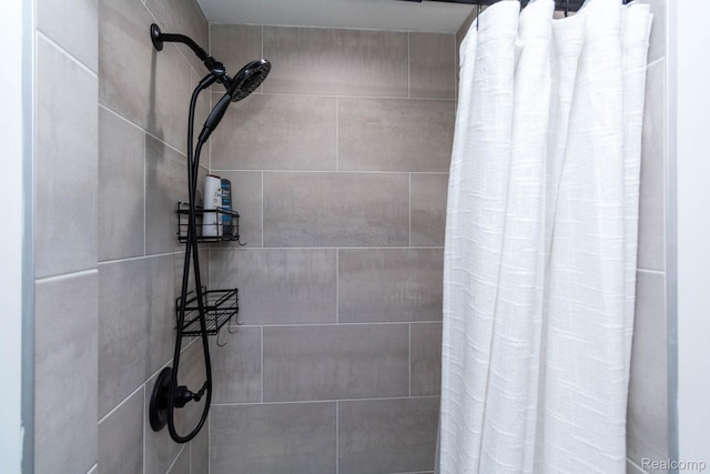 62874 Walker Ct Unit 17, Washington, MI 48094 - bathroom view of tiled shower