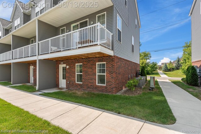 3947 Trailwaycommons Cir, Auburn Hills, MI 48326 - view of building exterior