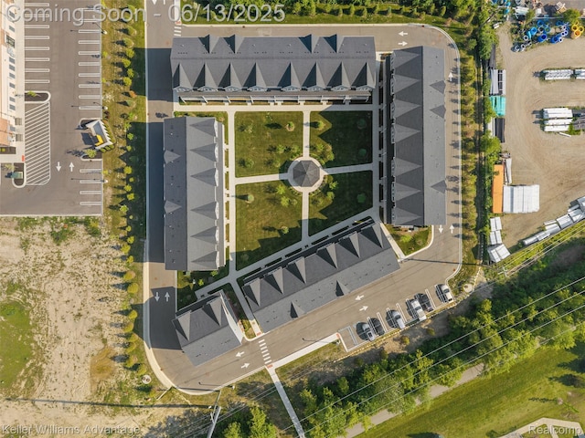 3947 Trailwaycommons Cir, Auburn Hills, MI 48326 - drone / aerial view