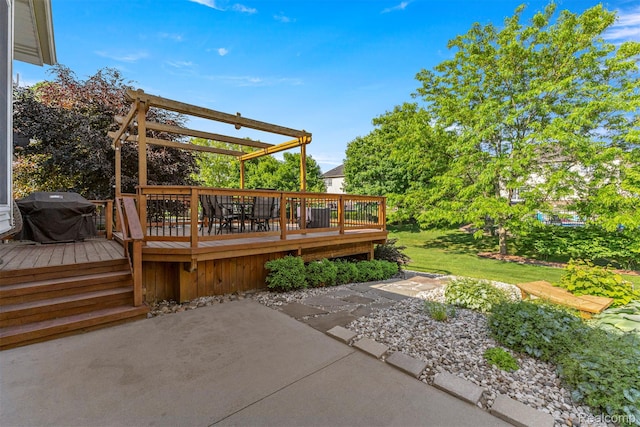 4991 Knollcrest Ct, Commerce Twp, MI 48382 - wooden deck featuring a patio area, area for grilling, and a yard