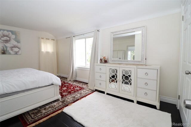 7524 Williamson St, Dearborn, MI 48126 - bedroom with baseboards