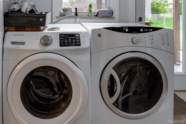 23069 Violet St, Farmington, MI 48336 - washroom featuring washer and dryer