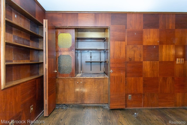 25695 York Rd, Royal Oak, MI 48067 - detailed view of wood finished floors