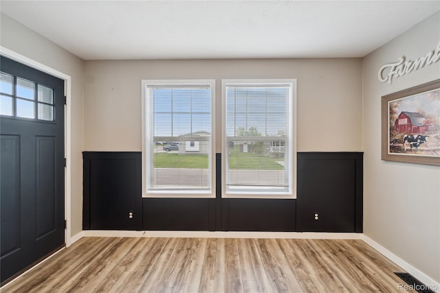 6464 Prince, Fenton, MI 48430 - entryway with wood finished floors and baseboards