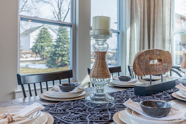 16245 Rogan Dr, Linden, MI 48451 - view of sitting room
