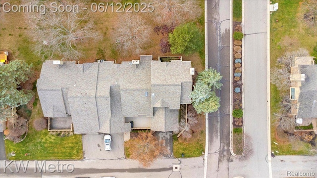4013 Foxpointe Dr, West Bloomfield, MI 48323 - aerial view of property and surrounding area