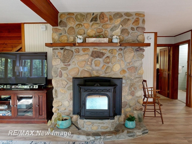 2258 High Rd, Roscommon, MI 48653 - detailed view of wood finished floors and wood walls