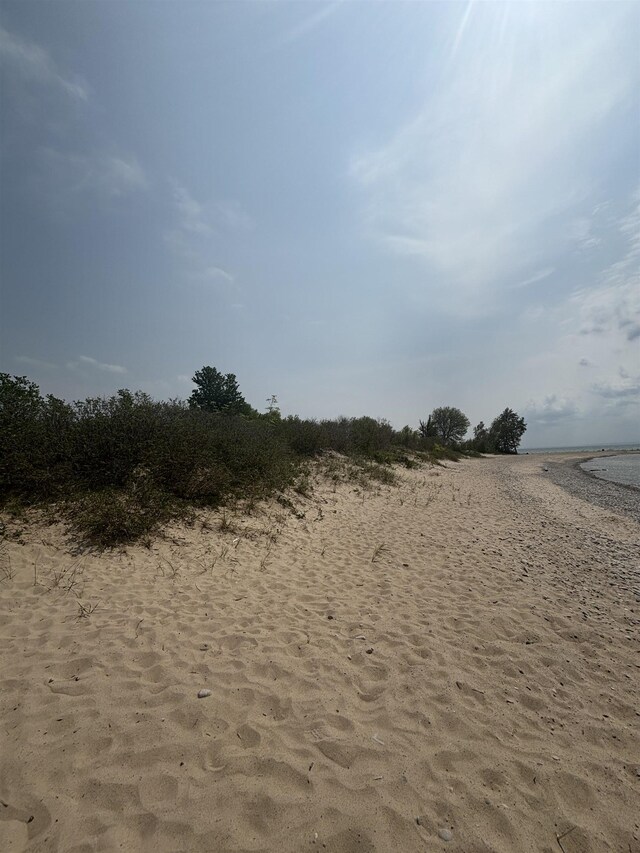 474 Lake Shore Dr, Charlevoix, MI 49720