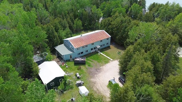 474 Lake Shore Dr, Charlevoix, MI 49720