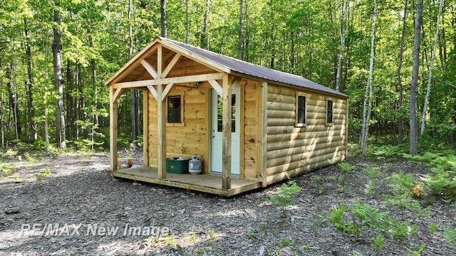 2351 S 10 Mile Rd, Breckenridge, MI 48615