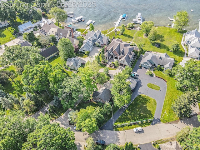 13123 Log Cabin Pt, Fenton, MI 48430 - aerial view of property and surrounding area with a nearby body of water and nearby suburban area
