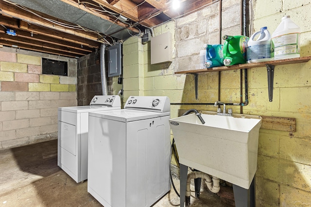 7491 Dacosta, Redford, MI 48239 - washroom featuring washer and clothes dryer and electric panel