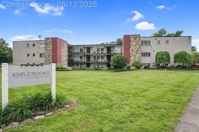 4345 Crooks Rd Unit 24, Royal Oak, MI 48073 - view of apartment building / complex