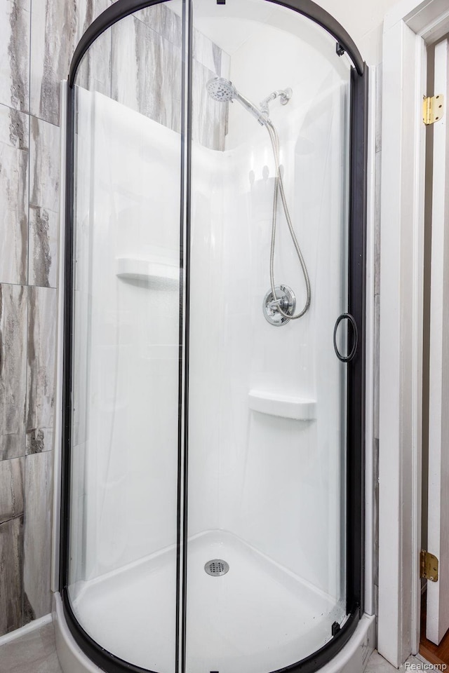 20470 Colman St S, Clinton Township, MI 48035 - bathroom with a shower stall