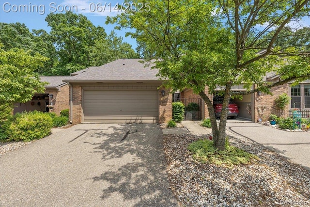 1691 Lodge Pole Ln, Rochester, MI 48309 - photo 1