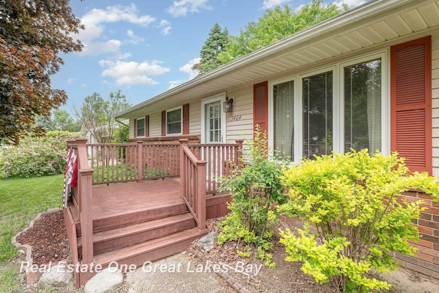 3404 Waldo Ave, Midland, MI 48642 - view of wooden terrace