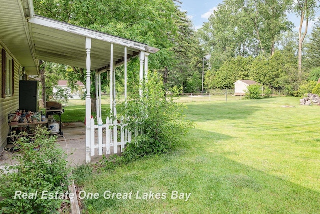 3404 Waldo Ave, Midland, MI 48642 - view of yard featuring view of scattered trees