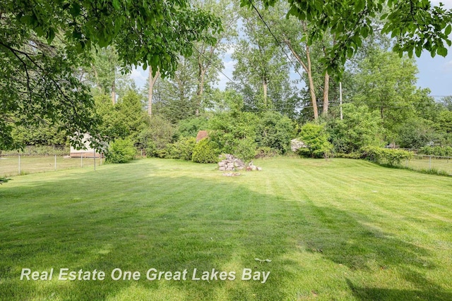 3404 Waldo Ave, Midland, MI 48642 - view of yard