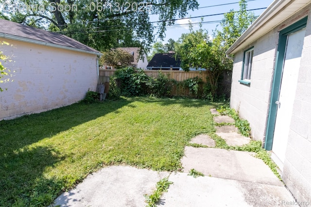 21806 Trombly St, Saint Clair Shores, MI 48080 - view of yard
