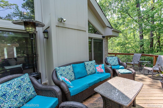 6524 Pleasant Lake Ct, West Bloomfield, MI 48322 - deck with an outdoor hangout area