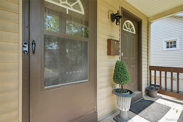 1372 Maryland St, Grosse Pointe, MI 48230 - property entrance with covered porch