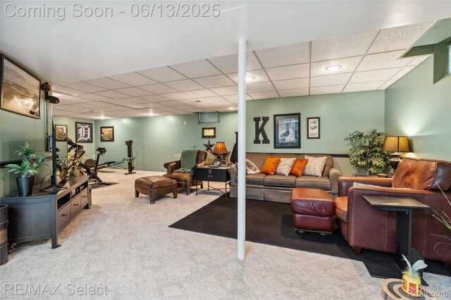 16483 Dawnlight Dr, Fenton, MI 48430 - carpeted living area with a paneled ceiling