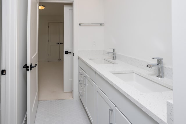 1439 Bennaville Ave, Birmingham, MI 48009 - full bath with double vanity
