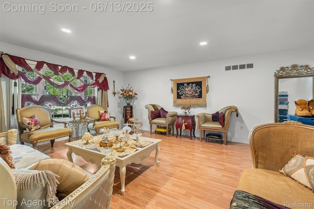 27557 W Echo Vly Unit 153, Farmington Hills, MI 48334 - living room with light wood-type flooring and recessed lighting