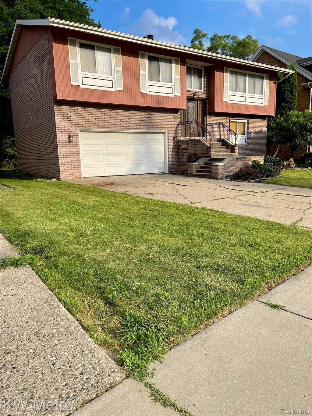 9531 W Outer Dr, Detroit, MI 48223 - photo 2