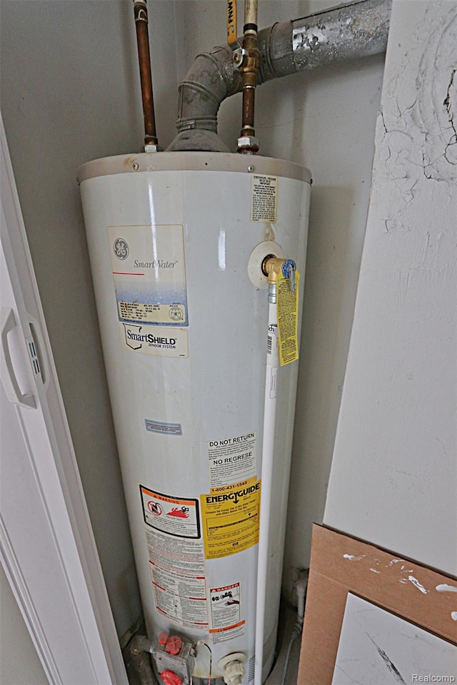19444 Inkster Rd, Redford, MI 48240 - utility room featuring gas water heater