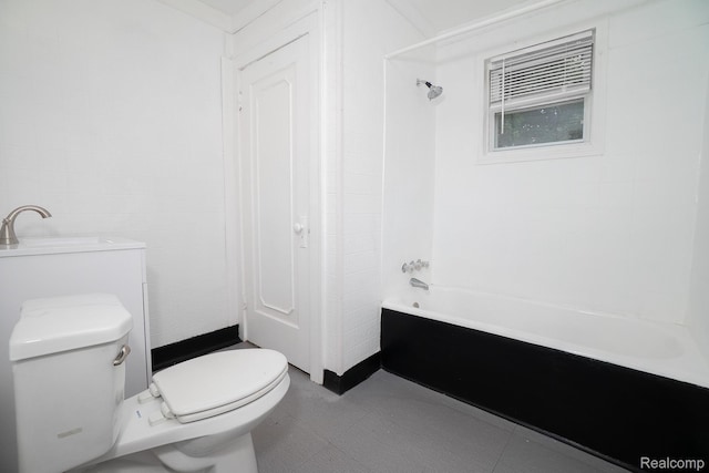 17376 Fielding St, Detroit, MI 48219 - bathroom with toilet and shower / bathtub combination