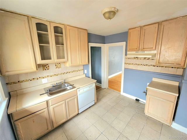 16612 Ilene St, Detroit, MI 48221 - kitchen featuring dishwasher, under cabinet range hood, light brown cabinetry, and tasteful backsplash