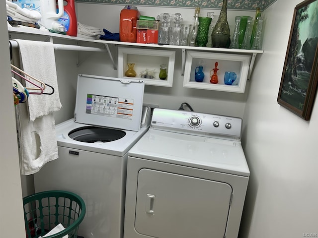 112 Kilkenny Dr, Onsted, MI 49265 - washroom featuring washer and clothes dryer