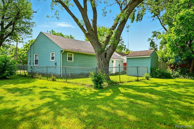 2070 Harwine St, Flint, MI 48532 - back of property