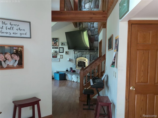 6140 Mcguire Rd, Fenton, MI 48430 - hall with wood finished floors and lofted ceiling