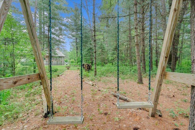 6369 Wooded Trl, Houghton Lake, MI 48629
