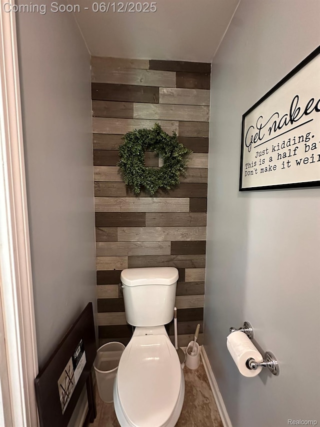 5836 Ewalt Rd, Imlay City, MI 48444 - bathroom featuring wooden walls