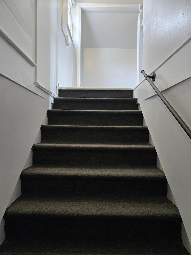1420 Sweet St, Saginaw, MI 48602 - view of stairs