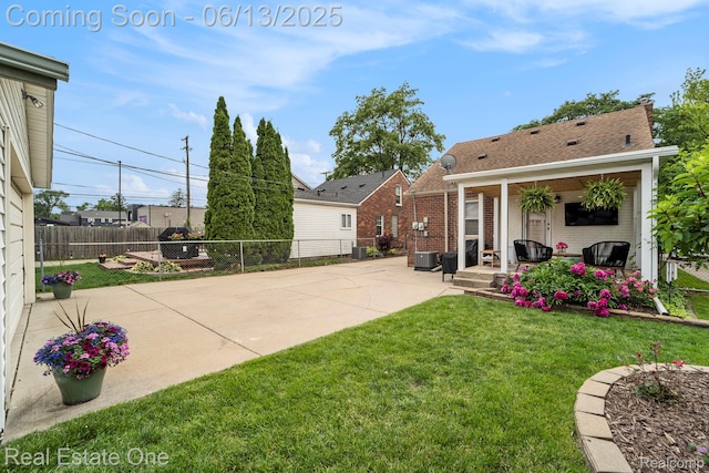 122 N Wilson Ave, Royal Oak, MI 48067 - view of yard featuring a patio area