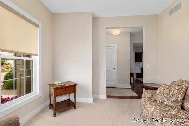 971 Aberdeen Way, Hudsonville, MI 49426 - living area with light colored carpet and baseboards