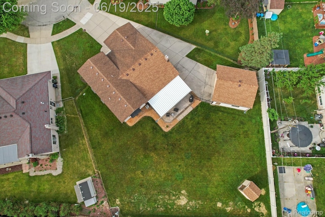 39502 Salvatore Dr, Sterling Heights, MI 48313 - drone / aerial view