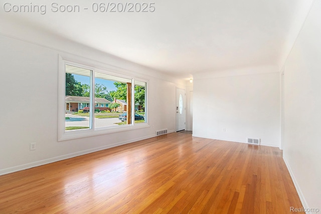 29424 Oakley St, Livonia, MI 48154 - spare room featuring light wood-style floors and baseboards