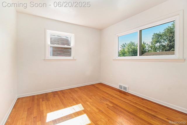 29424 Oakley St, Livonia, MI 48154 - unfurnished room featuring light wood-style flooring and baseboards