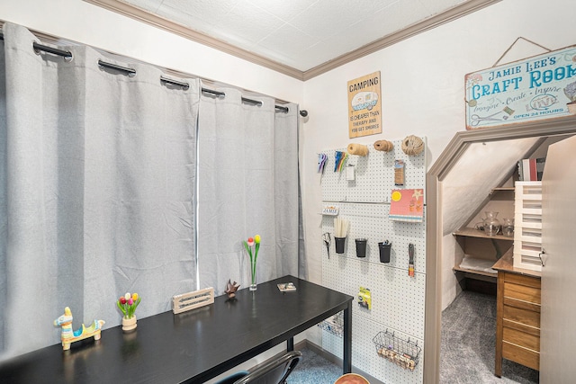 16 E Pine St, Fremont, MI 49412 - office with crown molding