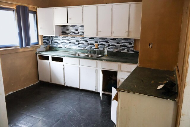 1027 Ogden Ave, Benton Harbor, MI 49022 - photo 4
